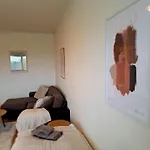 Huoneisto Beautiful With Seaview! 7th Floor Free Parking! *