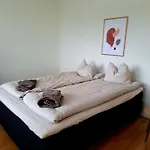 Beautiful With Seaview! 7th Floor Free Parking! Huoneisto *