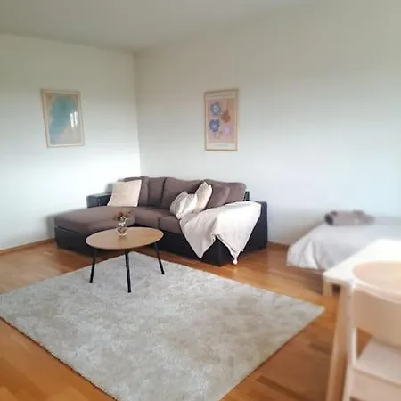 Apartment Beautiful With Seaview! 7th Floor Free Parking!