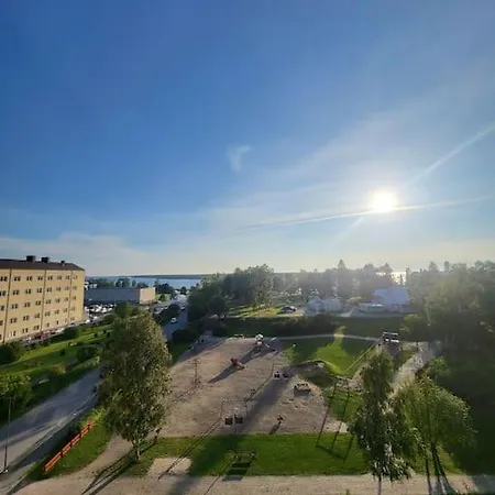 Beautiful With Seaview! 7th Floor Free Parking! Apartment Kemi