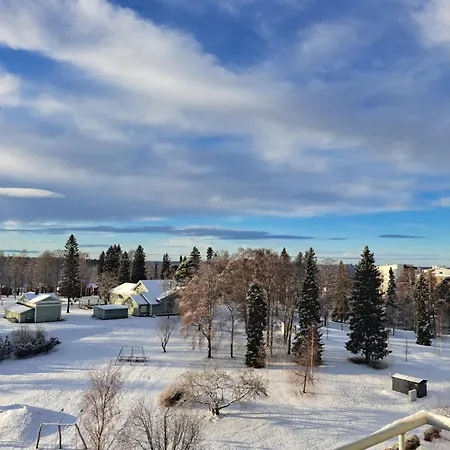 Beautiful With Seaview! 7th Floor Free Parking! Apartment *