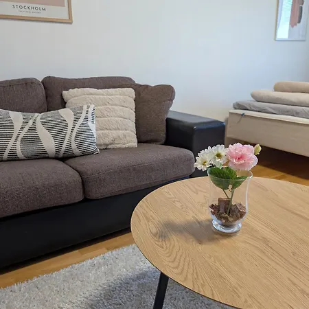 Apartment Beautiful With Seaview! 7th Floor Free Parking! *