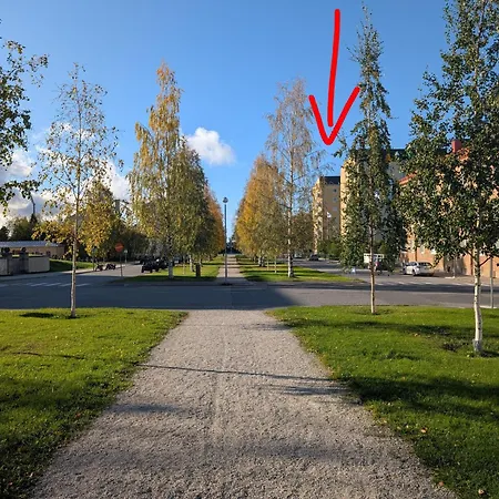 Beautiful With Seaview! 7th Floor Free Parking! * Kemi