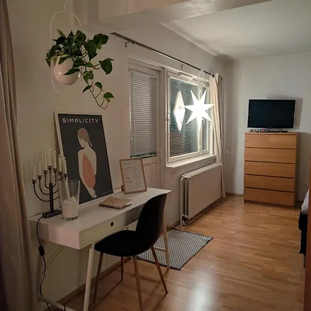 Apartment Beautiful With Seaview! 7th Floor Free Parking!