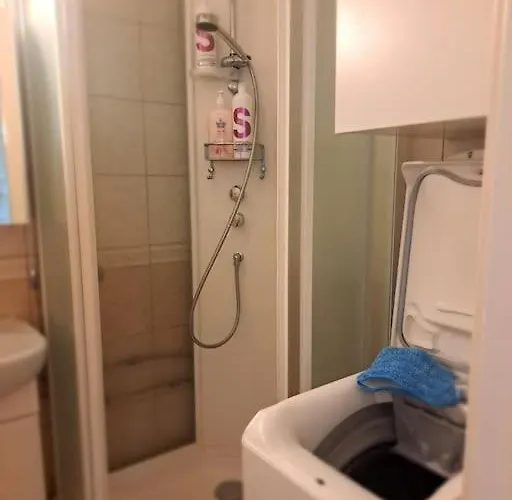 Beautiful With Seaview! 7th Floor Free Parking! Appartement *