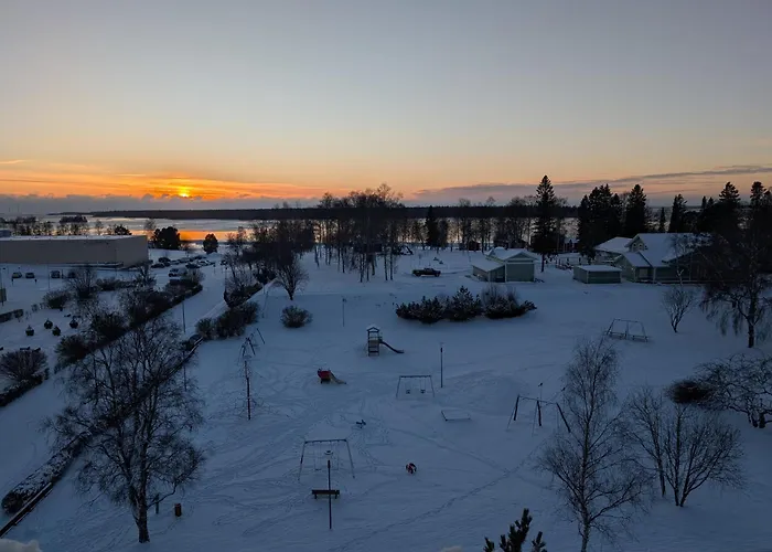 Beautiful With Seaview! 7th Floor Free Parking! Апартаменты