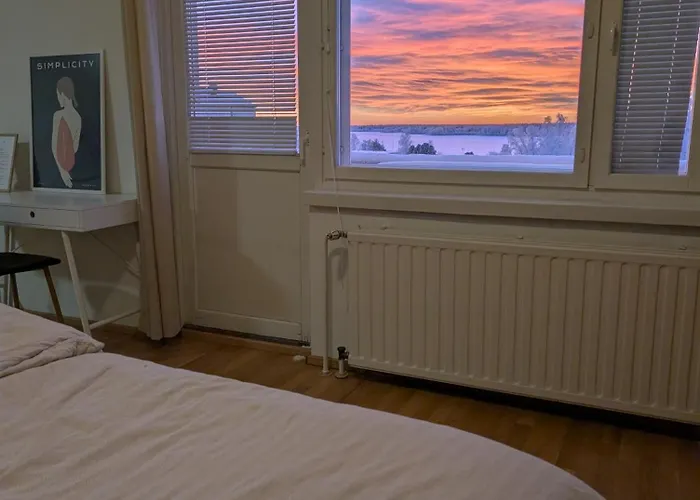 Beautiful With Seaview! 7th Floor Free Parking! Appartement