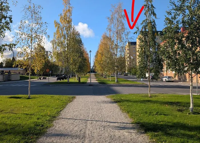 Beautiful With Seaview! 7th Floor Free Parking! * Kemi