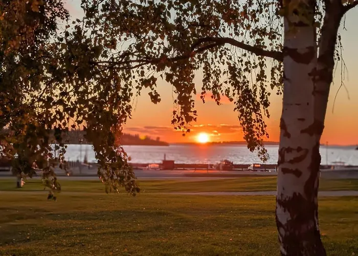 Beautiful With Seaview! 7th Floor Free Parking! Appartement *